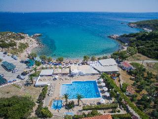 Glikorisa Beach