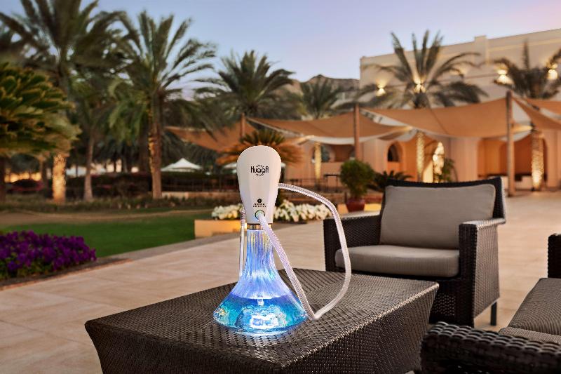 Doubletree by Hilton Muscat Al Waha - Bar