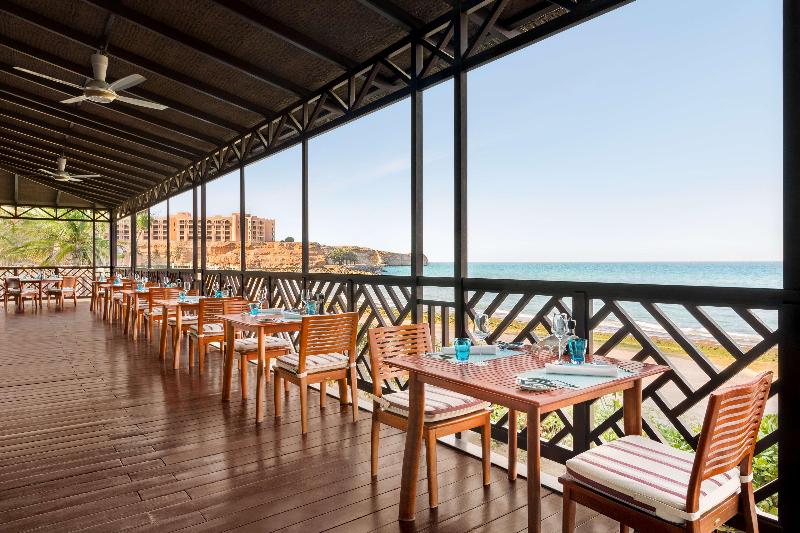 Doubletree by Hilton Muscat Al Waha - Restoran