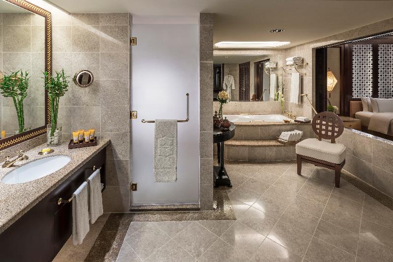 Al Husn Hotel Muscat - Oda