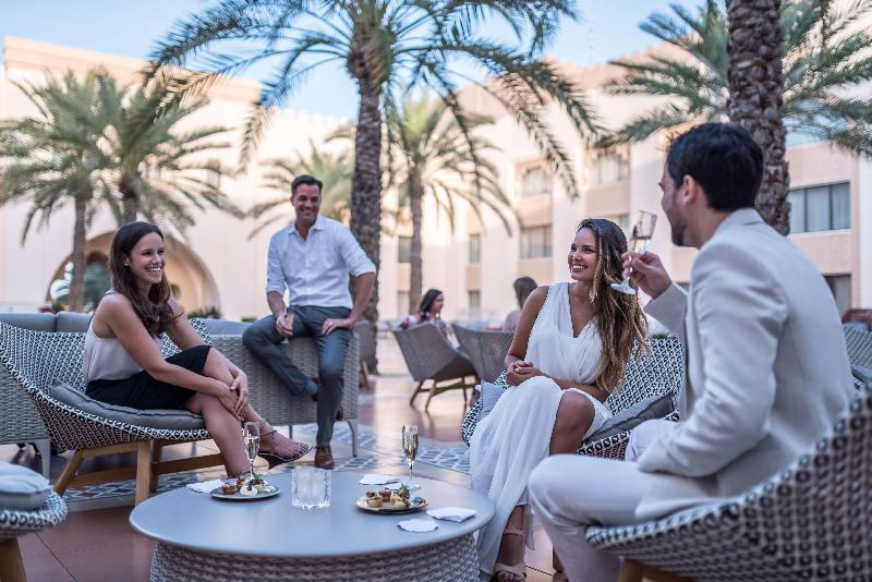 Al Husn Hotel Muscat - Oda