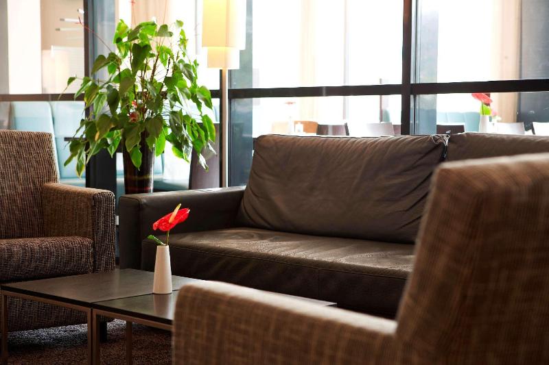 IntercityHotel Dresden - Lobi