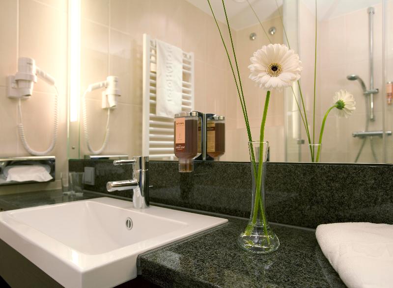 IntercityHotel Dresden - Oda