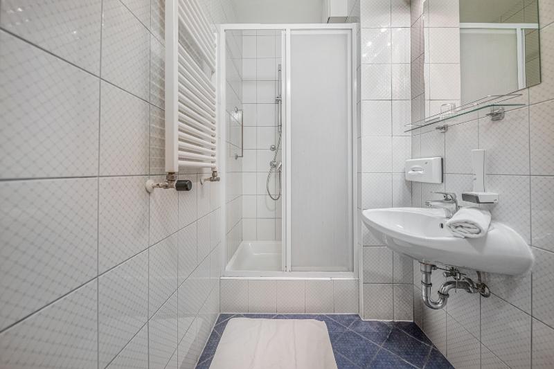 Corvin Hotel Budapest-Sissi wing - Oda