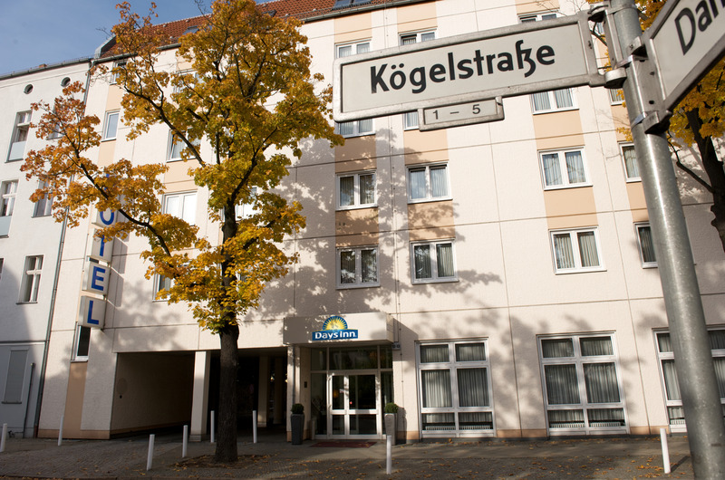 Good Morning Berlin City West - Genel