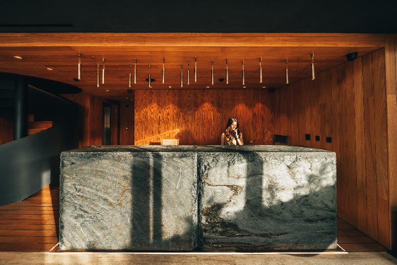 M Boutique Hotel - Designed for Adults - Lobi