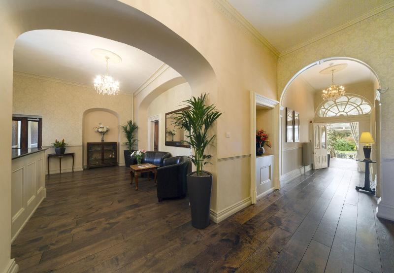 Leigh Park Country House Hotel & Vineyard, BWSC - Lobi