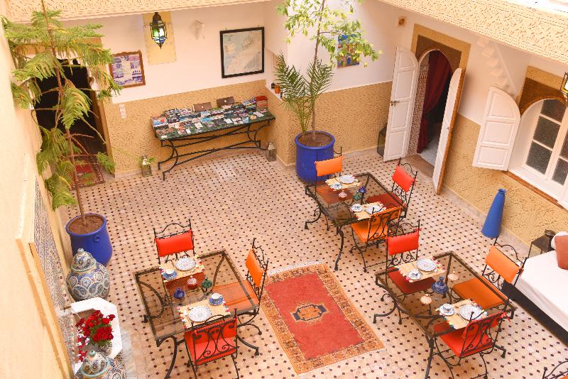 Riad Shaden - Genel