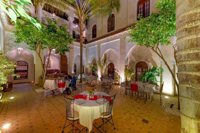 Riad Amina - Genel