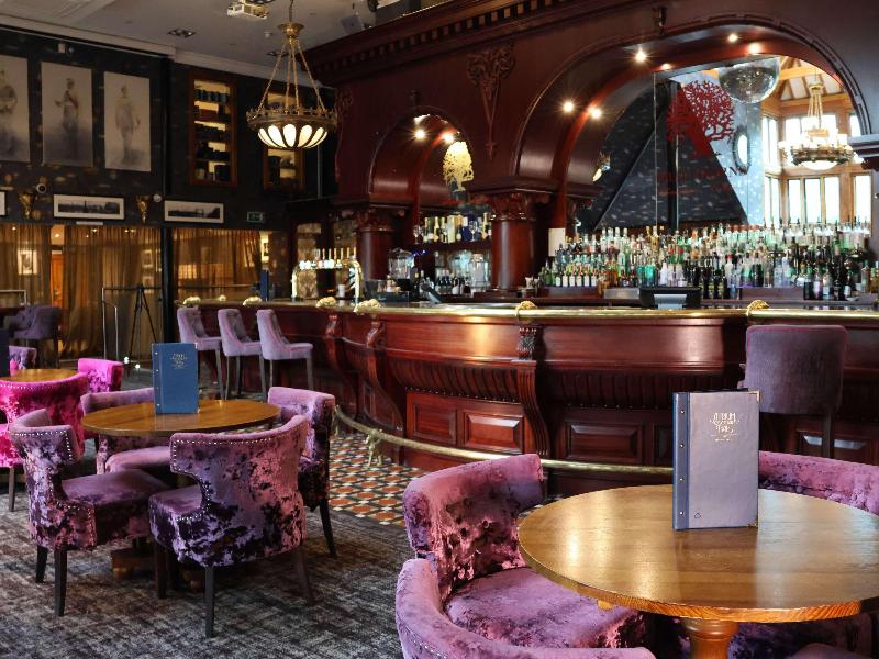 Old Thorns Hotel, Golf and Country Estate - Bar