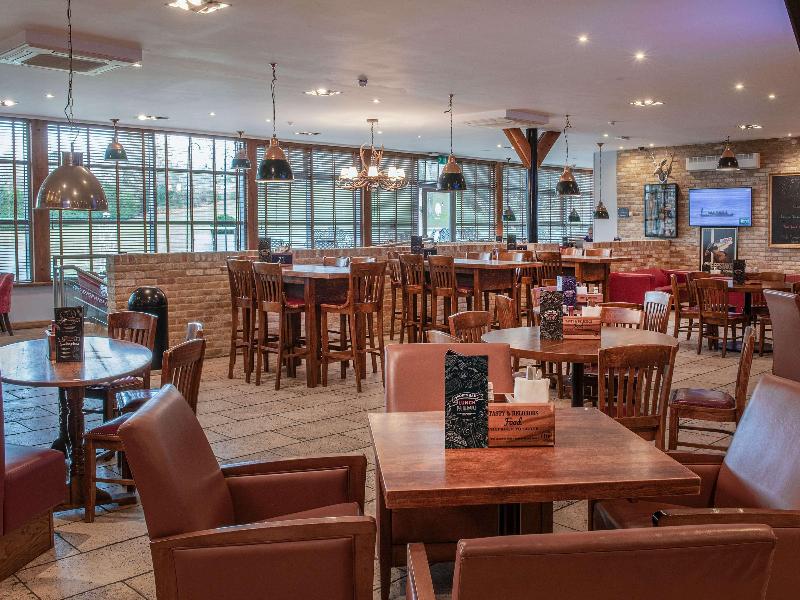 Old Thorns Hotel, Golf and Country Estate - Bar