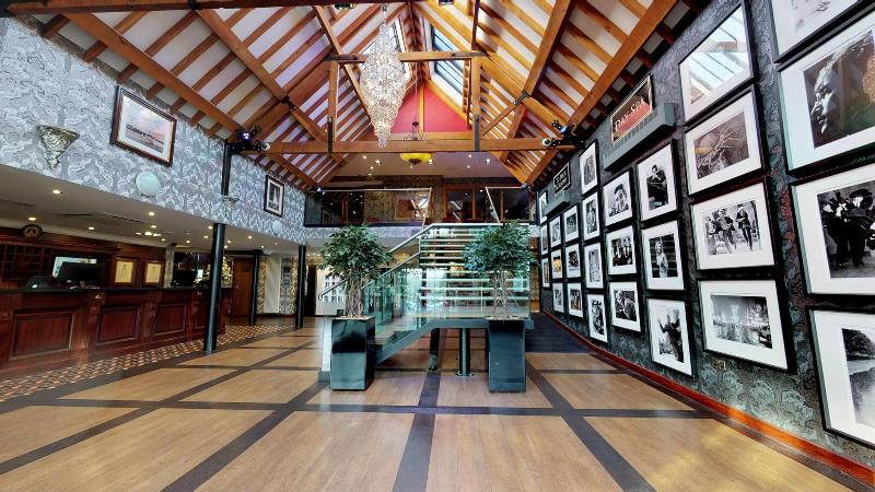 Old Thorns Hotel, Golf and Country Estate - Lobi