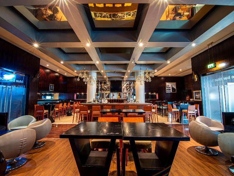 Novotel Dünya Ticaret Merkezi Dubai - Bar