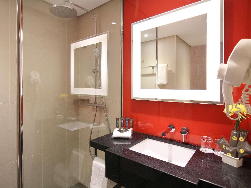 Novotel Dünya Ticaret Merkezi Dubai - Oda