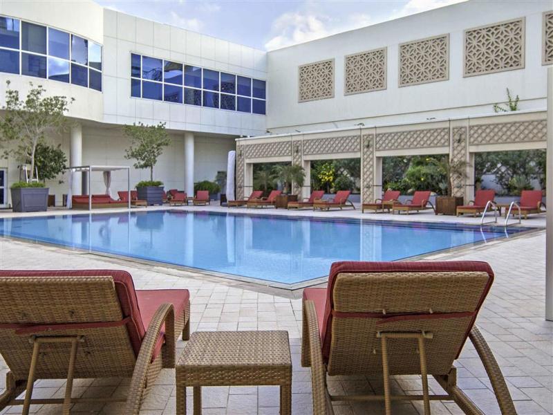 Novotel Dünya Ticaret Merkezi Dubai - Havuz
