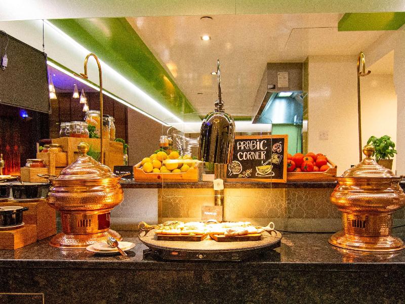 Novotel Dünya Ticaret Merkezi Dubai - Restoran
