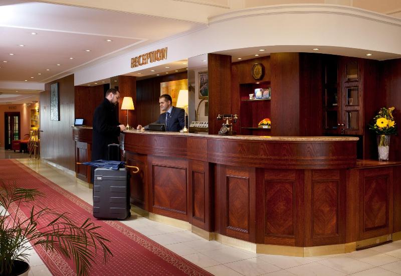 Chateau Monty SPA Resort - Lobi
