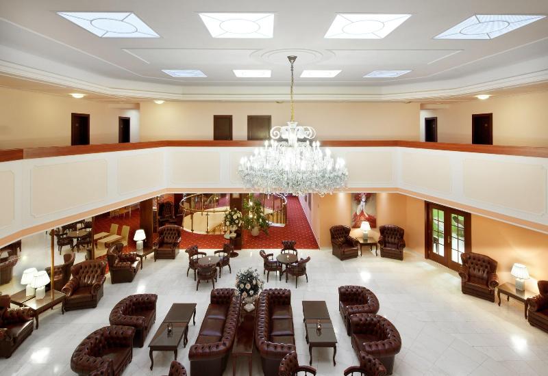 Chateau Monty SPA Resort - Lobi
