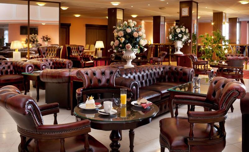 Chateau Monty SPA Resort - Lobi