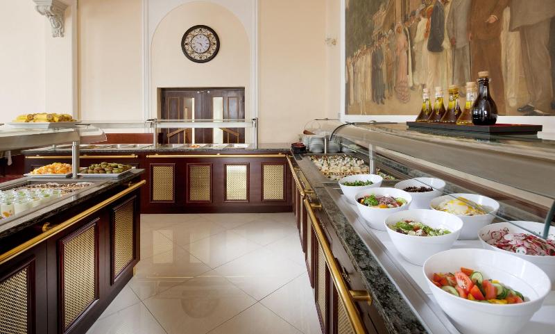 Chateau Monty SPA Resort - Restoran