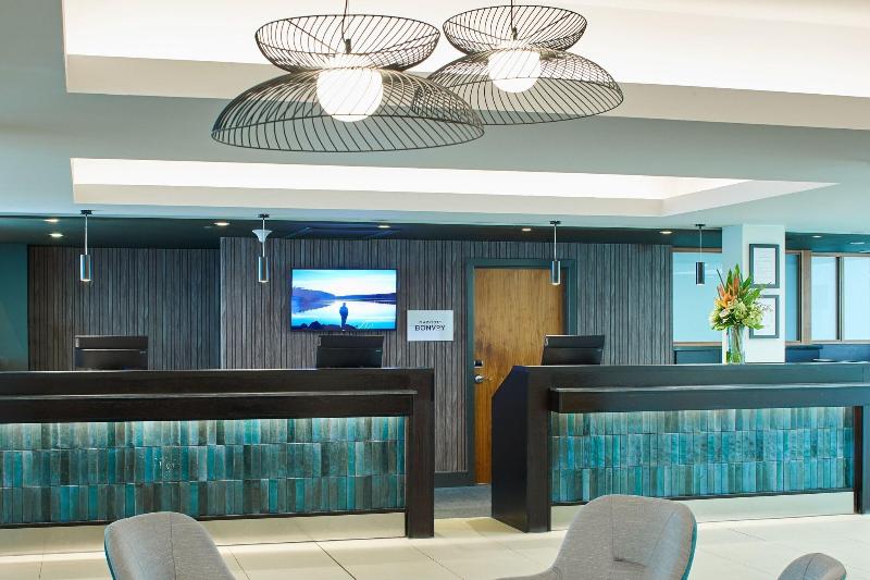 Courtyard London Gatwick Airport - Lobi