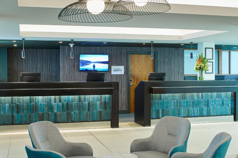 Courtyard London Gatwick Airport - Lobi