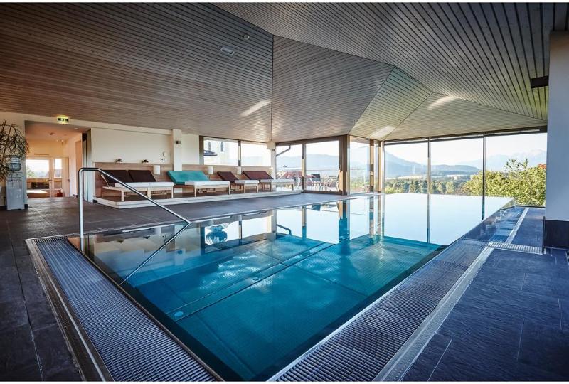 Romantik Hotel Gmachl Elixhausen - Havuz