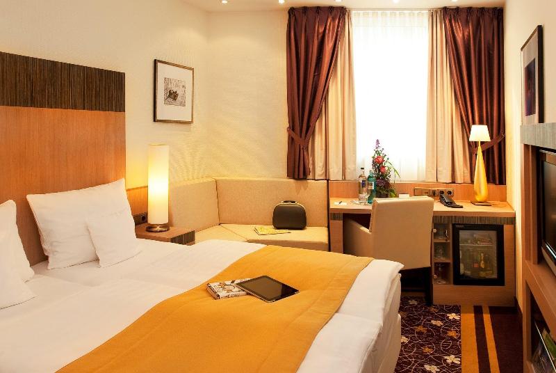 The Domicil Hotel Frankfurt - Genel