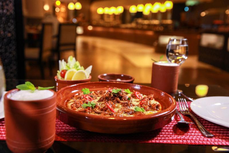Crowne Plaza Riyadh Palace, an IHG Hotel - Restoran