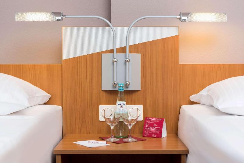 Ramada by Wyndham Hannover - Oda