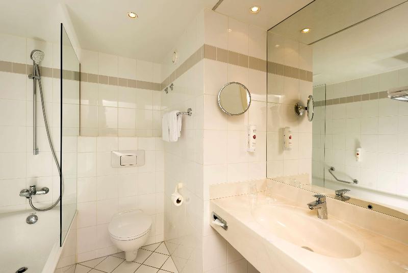Ramada by Wyndham Hannover - Oda