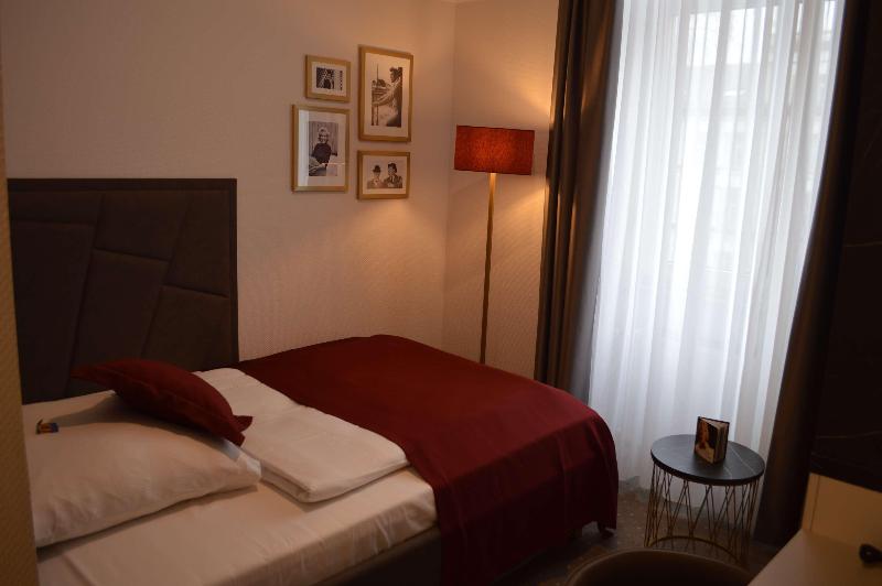 TOP Hotel Hansa Wiesbaden - Oda