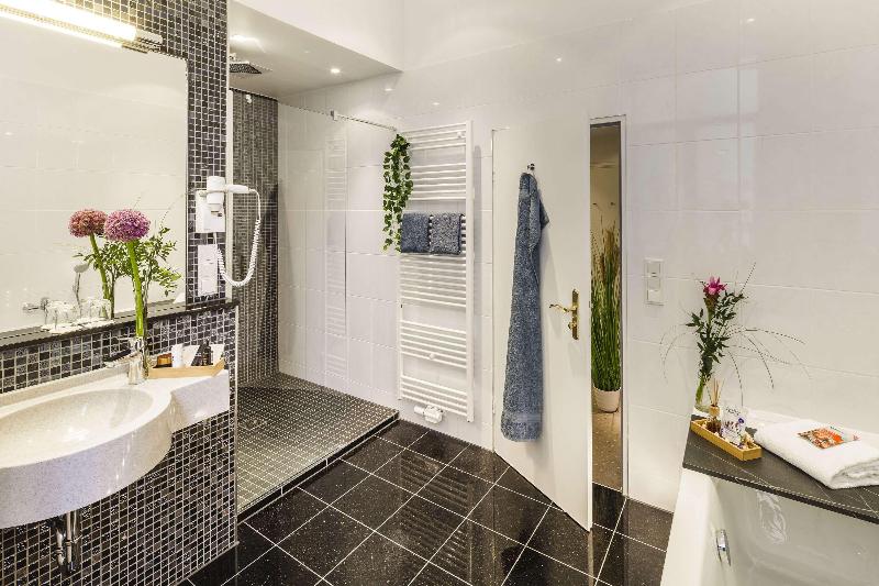 TOP Hotel Hansa Wiesbaden - Oda