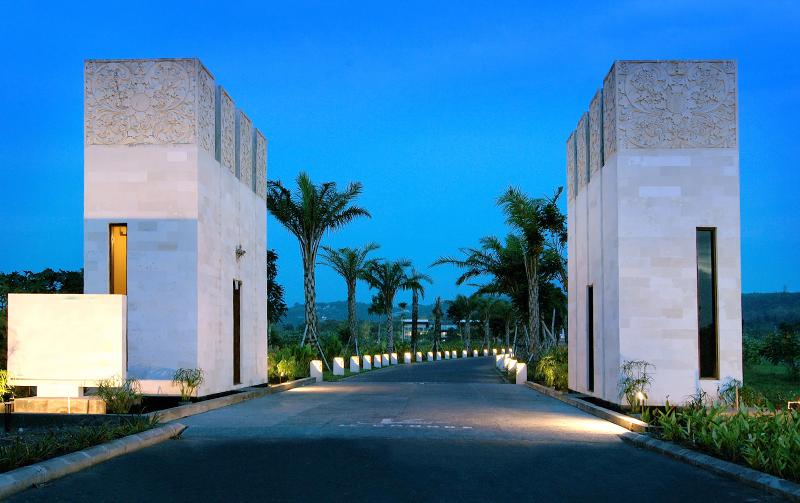 Le Grande Bali - Genel