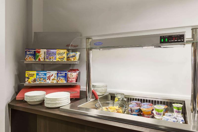 Ramada London Stansted Airport - Restoran