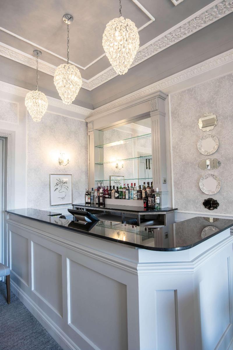 Southcrest Manor Hotel BW Signature Collection - Bar