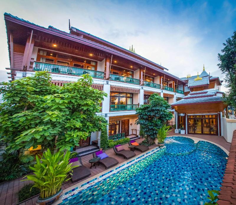 Sunday Villa Sirilanna Hotel - Havuz