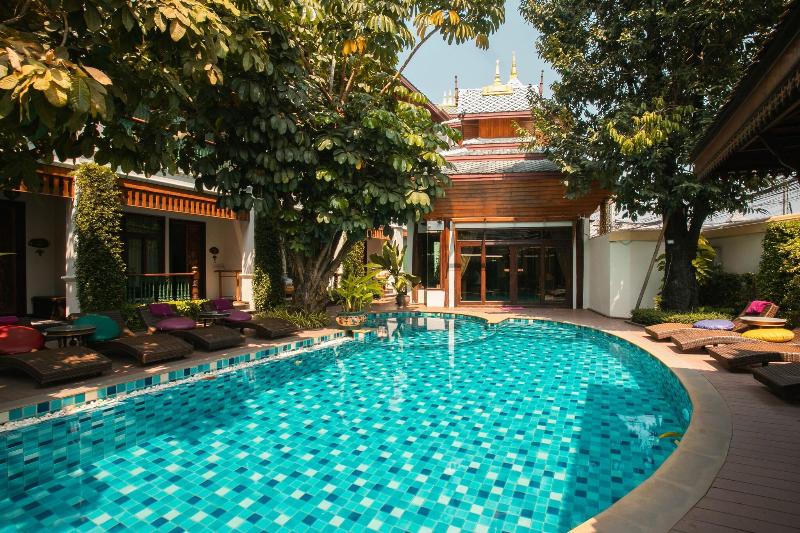 Sunday Villa Sirilanna Hotel - Havuz