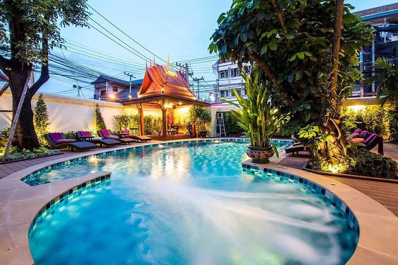 Sunday Villa Sirilanna Hotel - Havuz