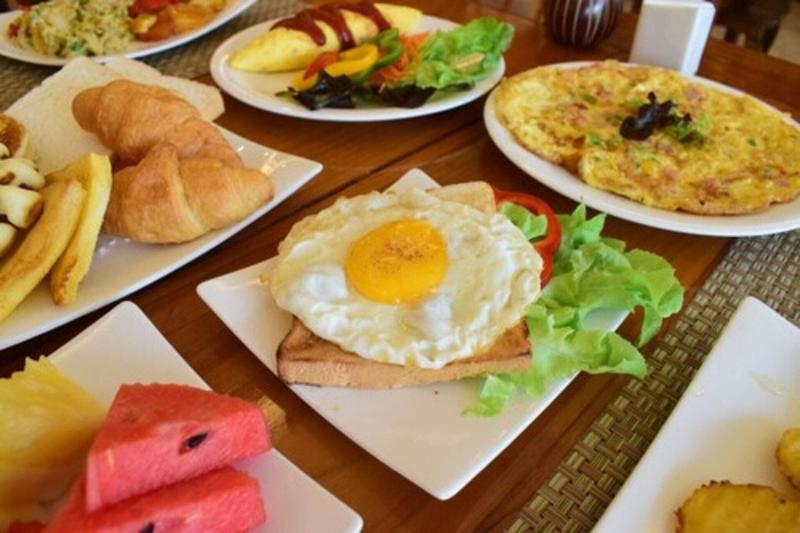 Sunday Villa Sirilanna Hotel - Restoran