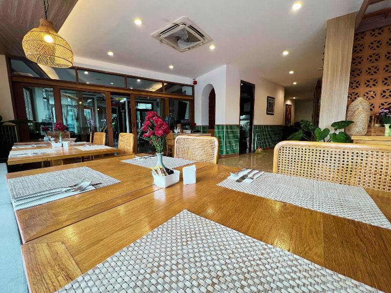 Sunday Villa Sirilanna Hotel - Restoran