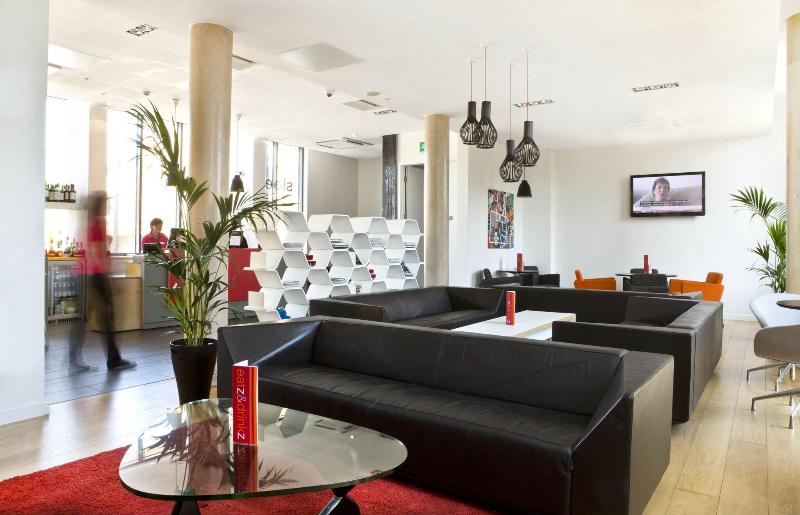 Four Points Flex by Sheraton Cardiff - Lobi