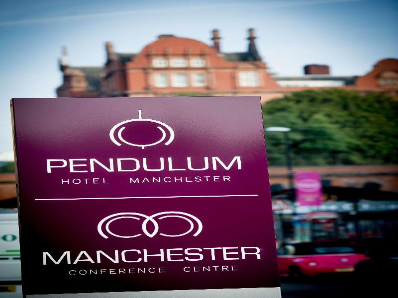 Pendulum Hotel - Genel