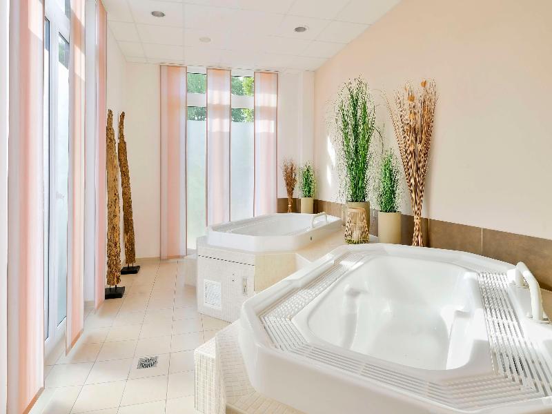 Best Western Plus Hotel Papenburg - Havuz