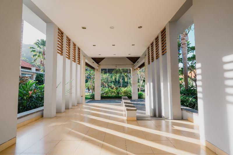 Bintang Flores Hotel - Lobi