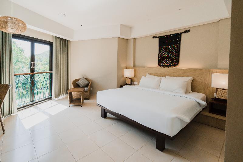 Bintang Flores Hotel - Oda