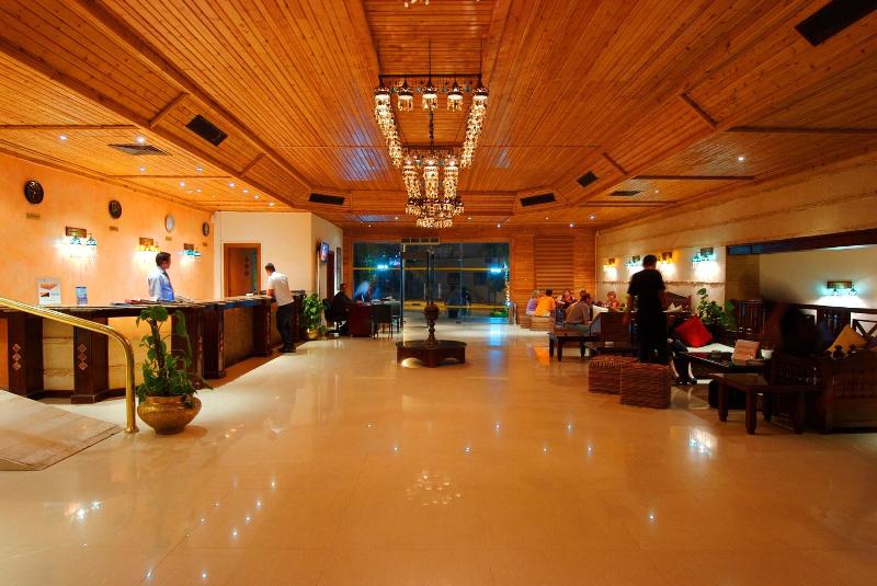 Falcon Naama Star Hotel - Lobi