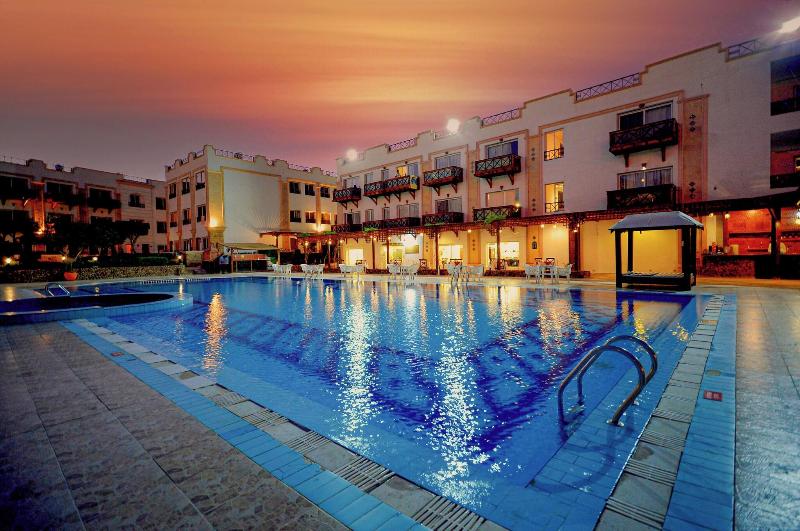 Falcon Naama Star Hotel - Havuz