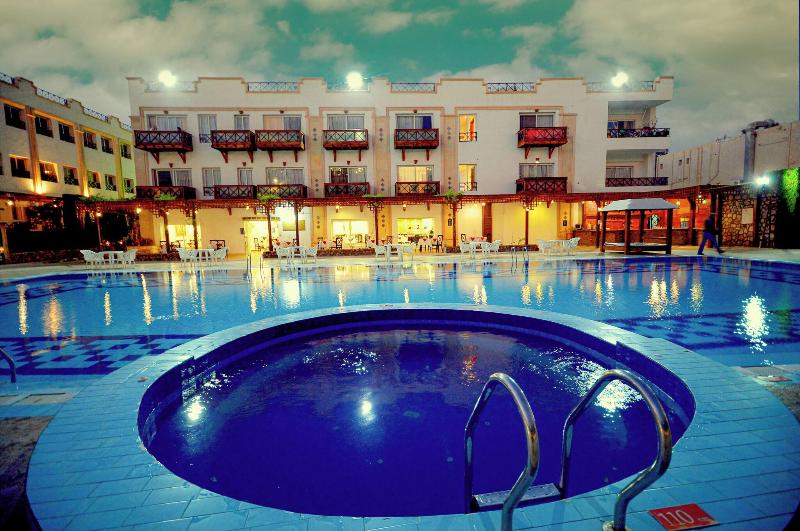 Falcon Naama Star Hotel - Havuz