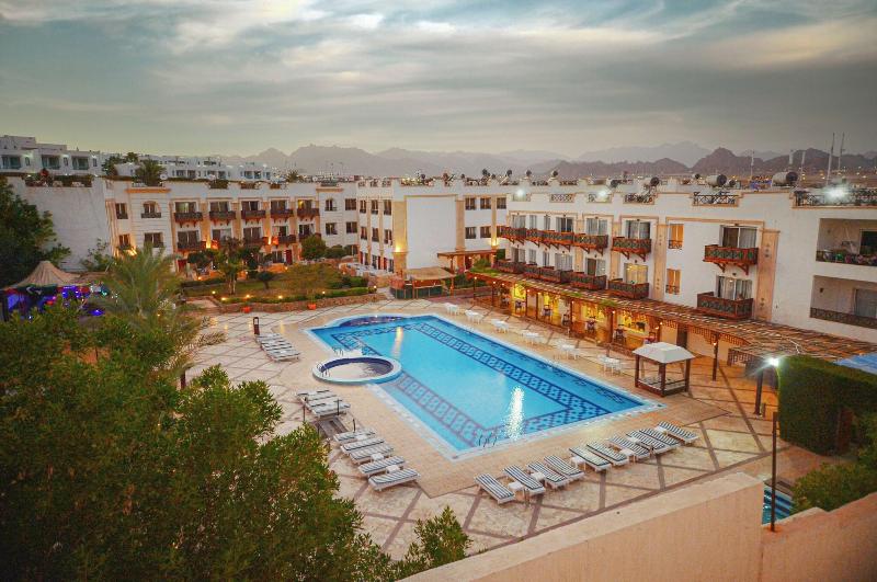 Falcon Naama Star Hotel - Havuz